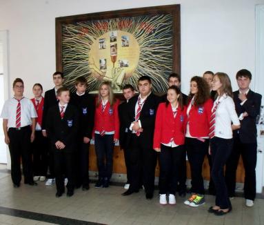 Cine învaţă are parte: elevii buni de la Liceul Greco-Catolic au primit burse de la italieni